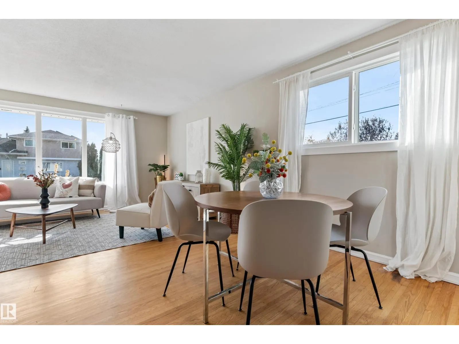 7104 95 AV NW