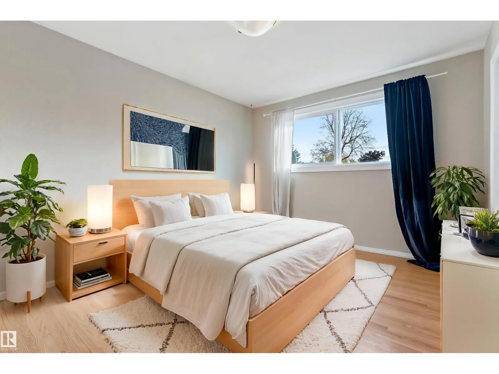 7104 95 AV NW