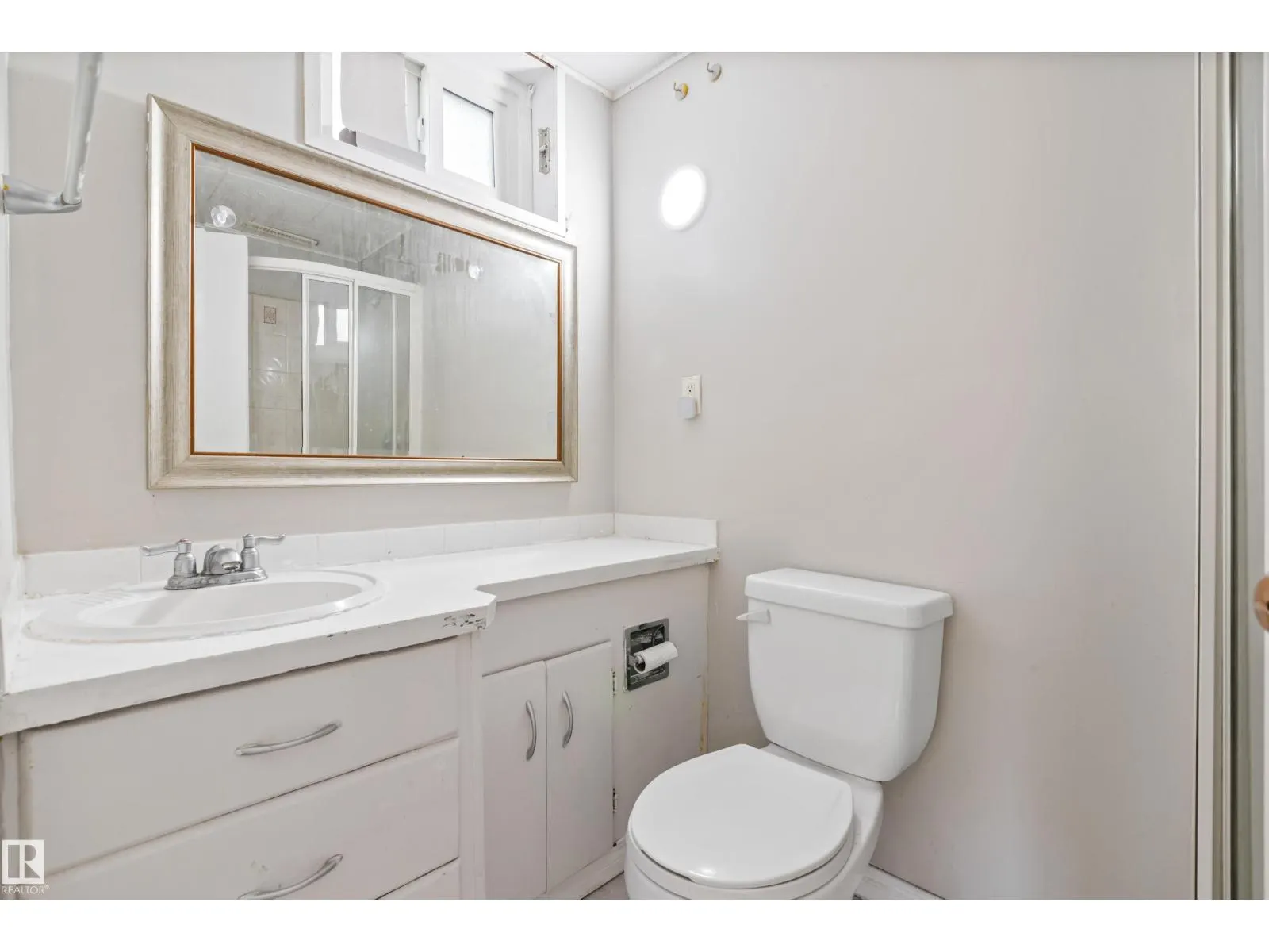 7104 95 AV NW