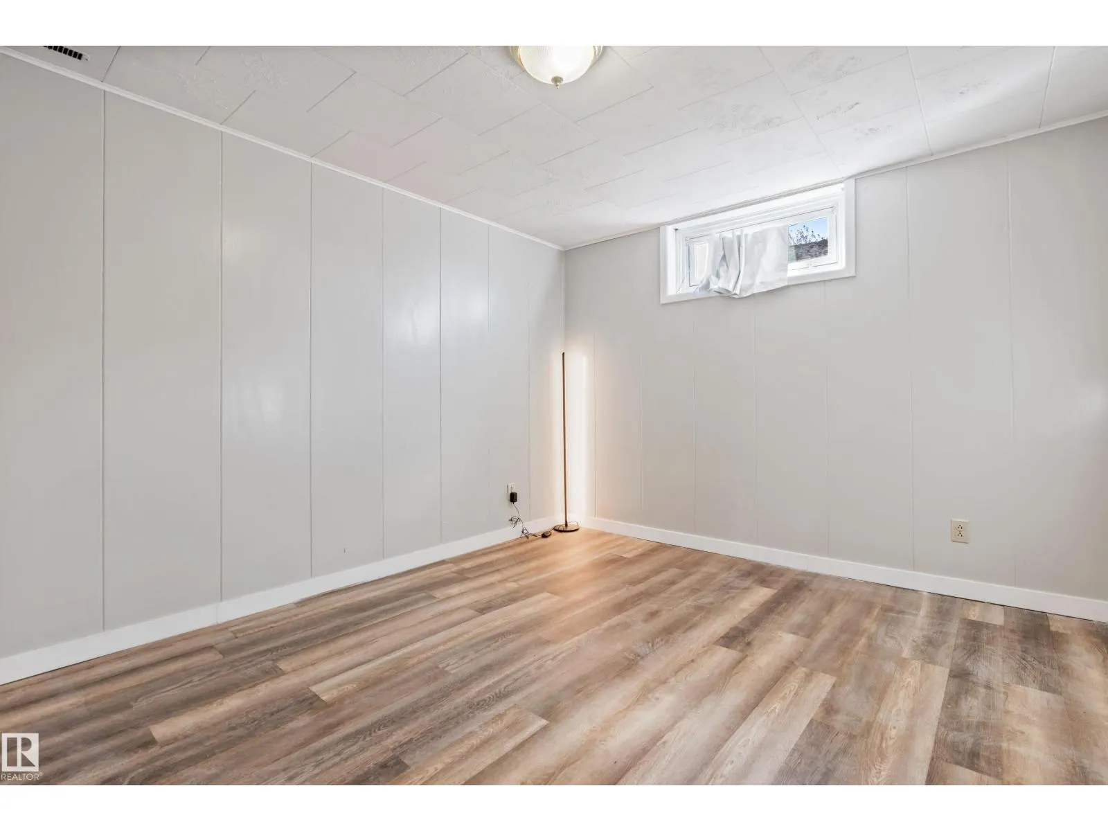 7104 95 AV NW
