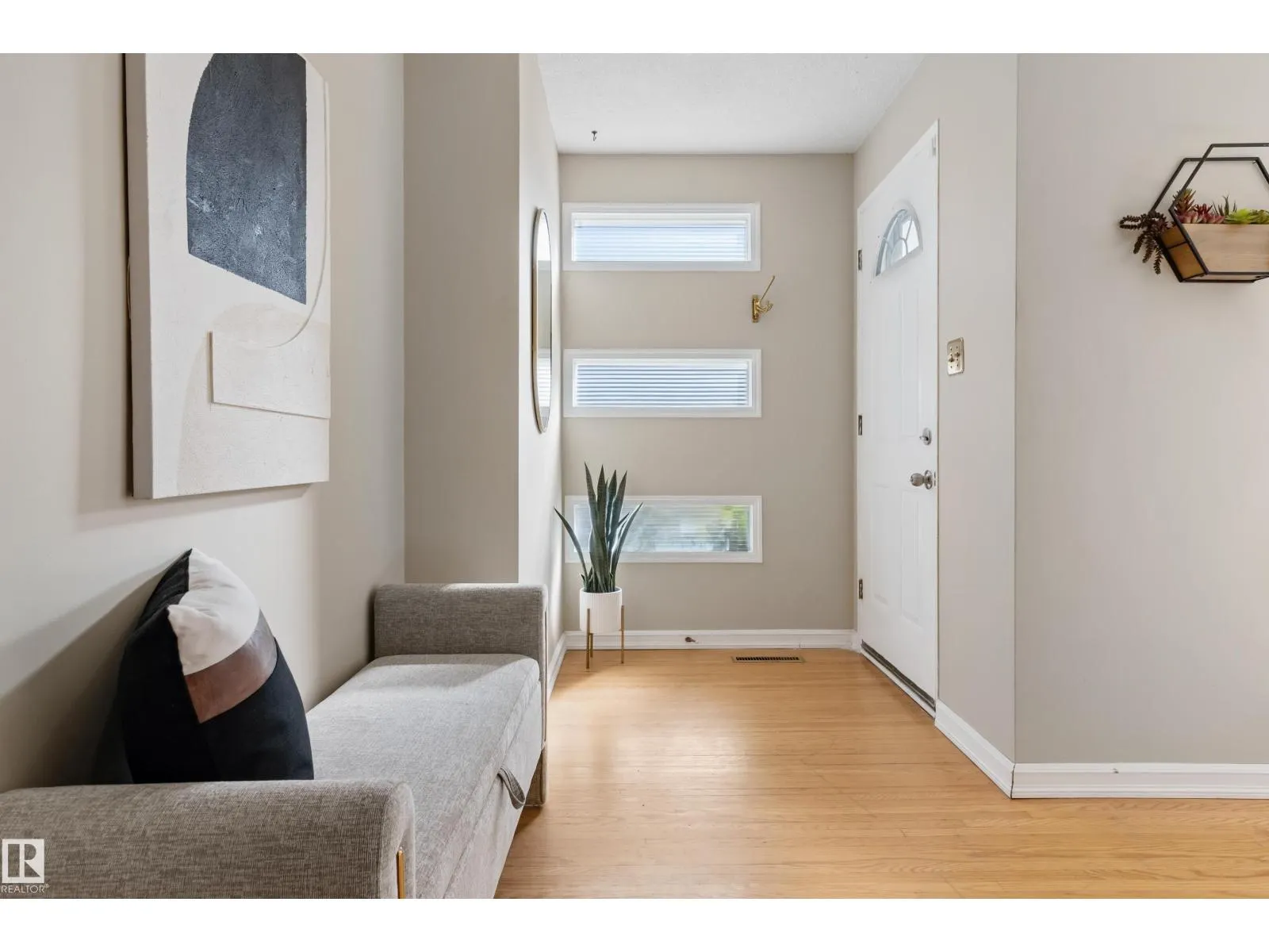 7104 95 AV NW