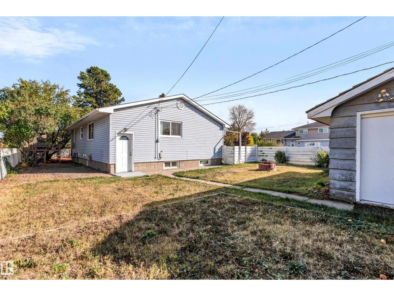 7104 95 AV NW