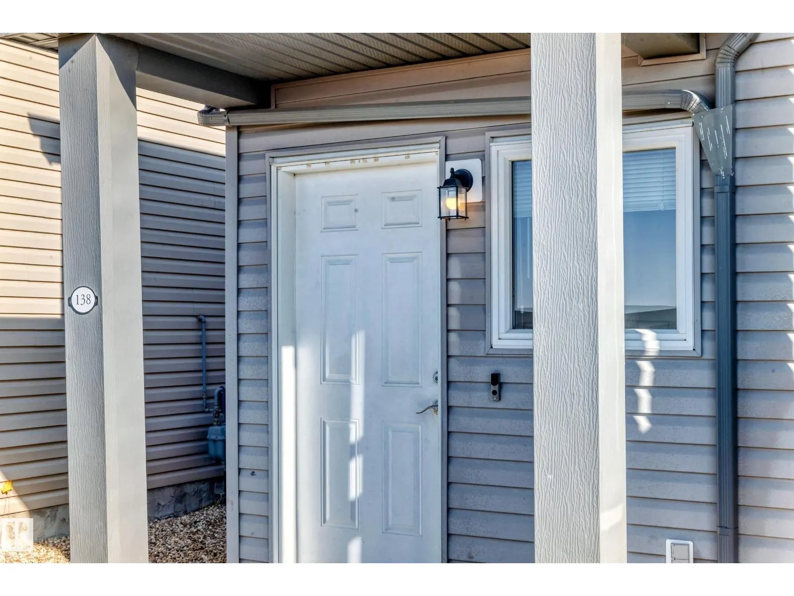 #138 142 Selkirk PL