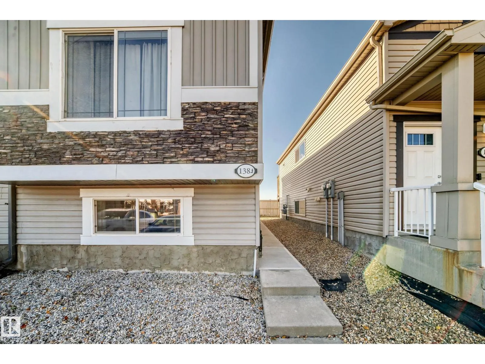 #138 142 Selkirk PL