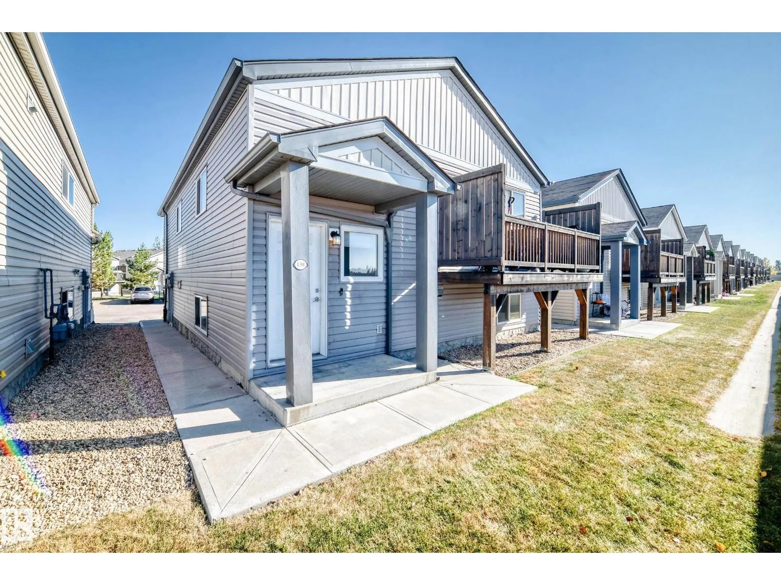 #138 142 Selkirk PL