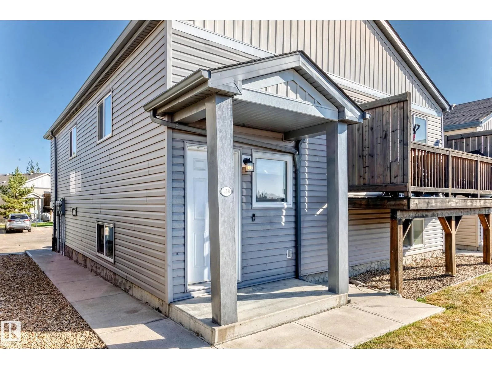 #138 142 Selkirk PL