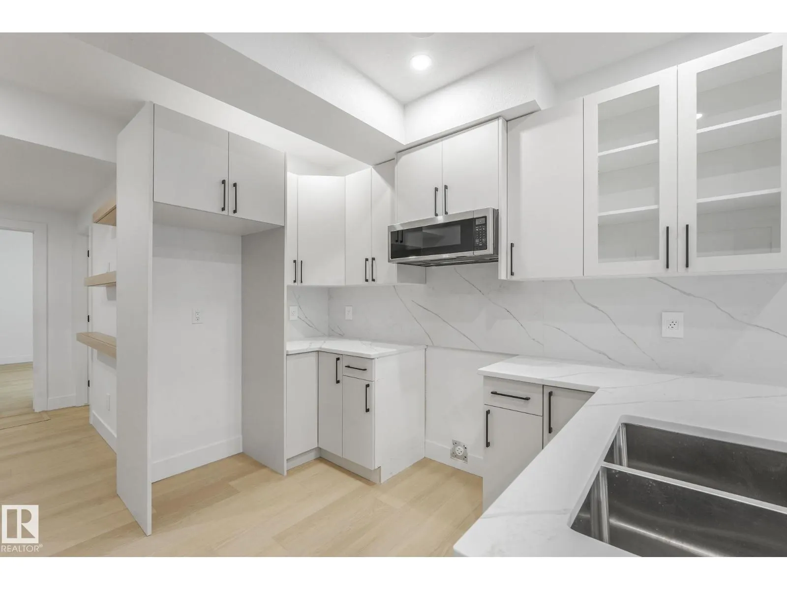 9605 142 ST NW