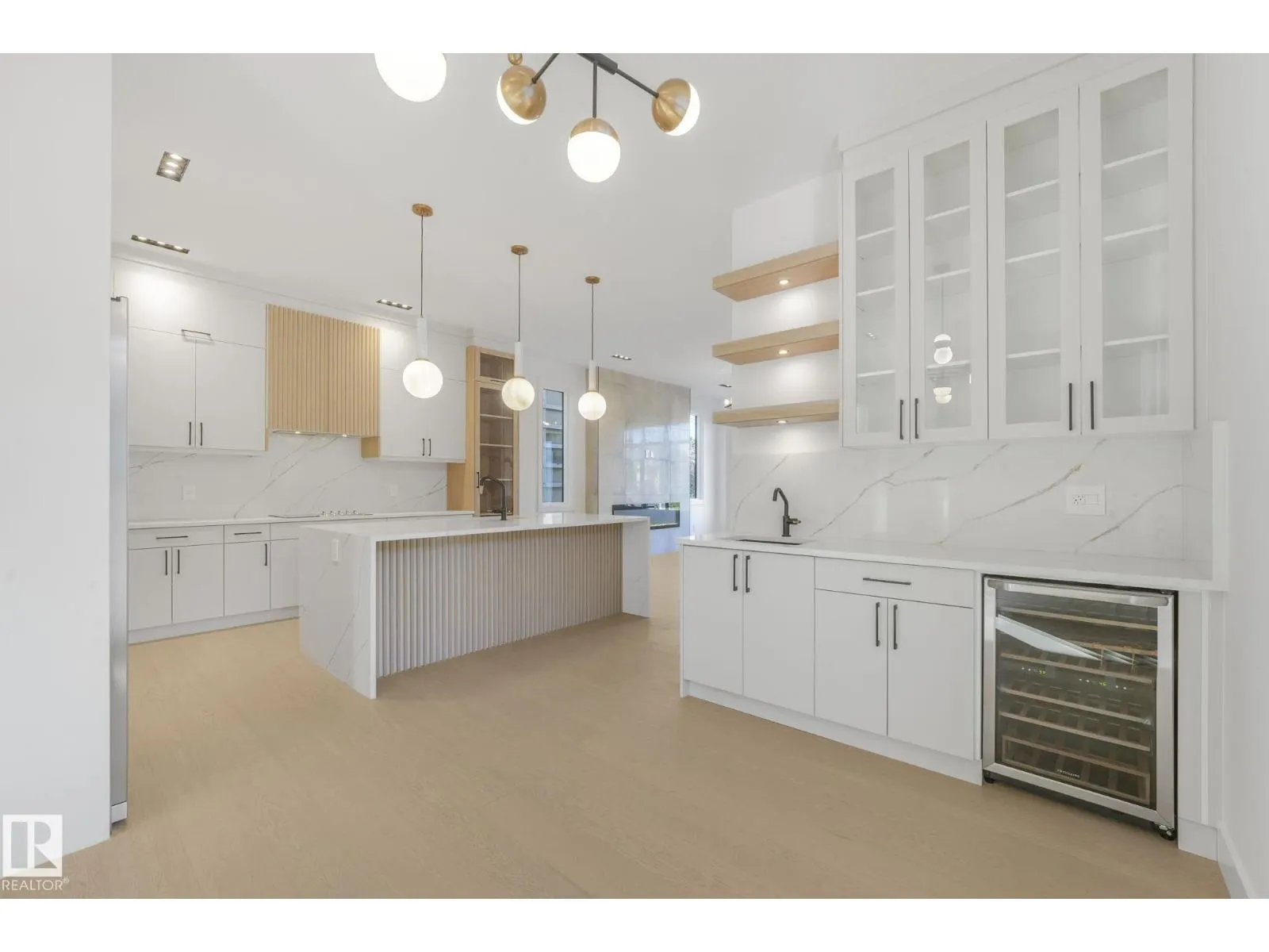 9605 142 ST NW