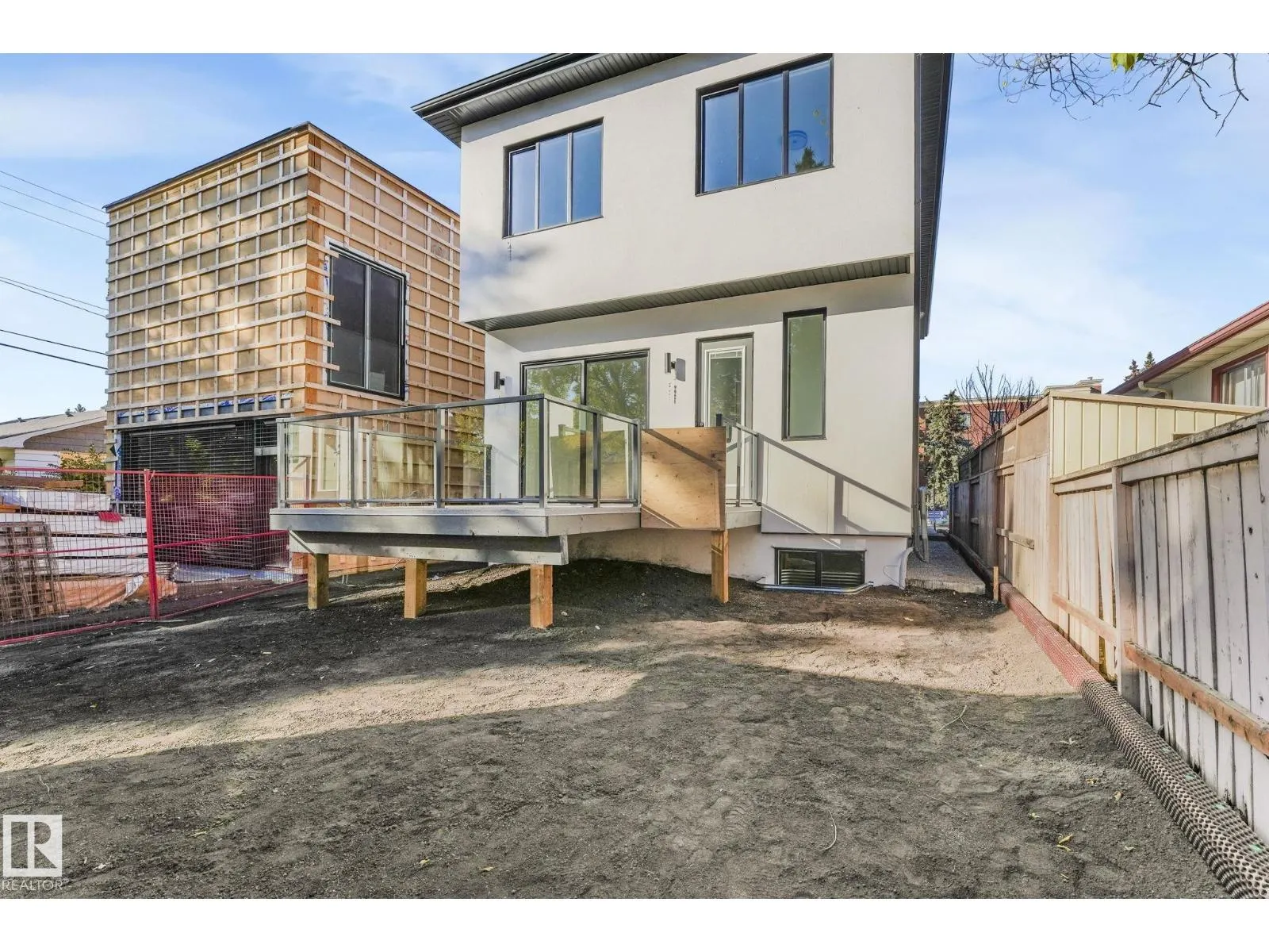 9605 142 ST NW