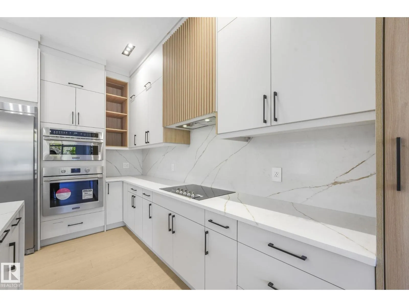 9605 142 ST NW