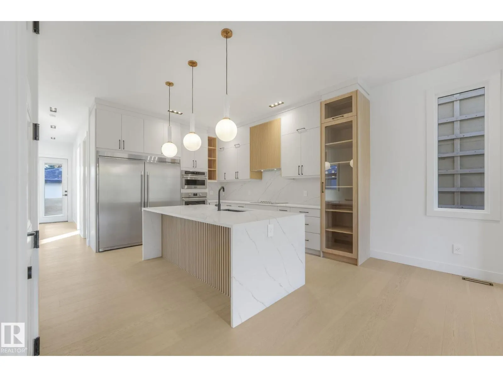 9605 142 ST NW