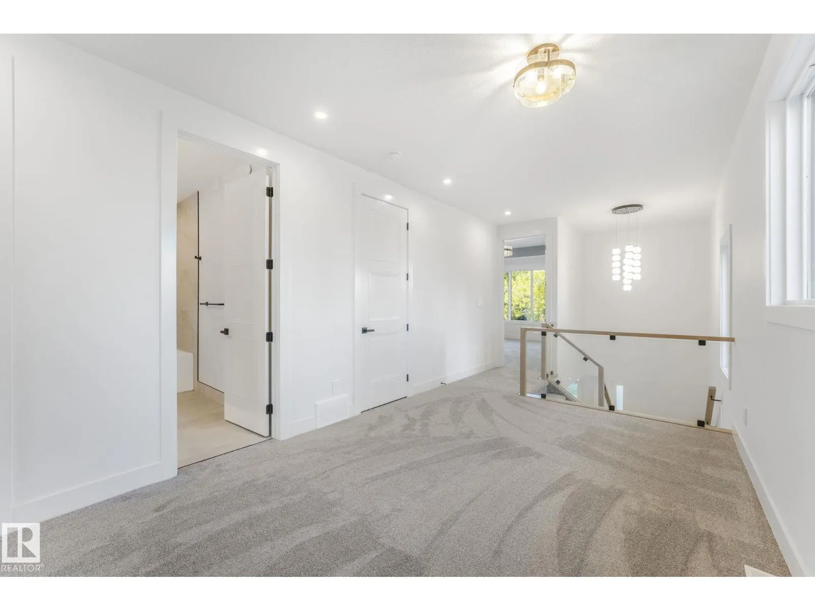 9605 142 ST NW