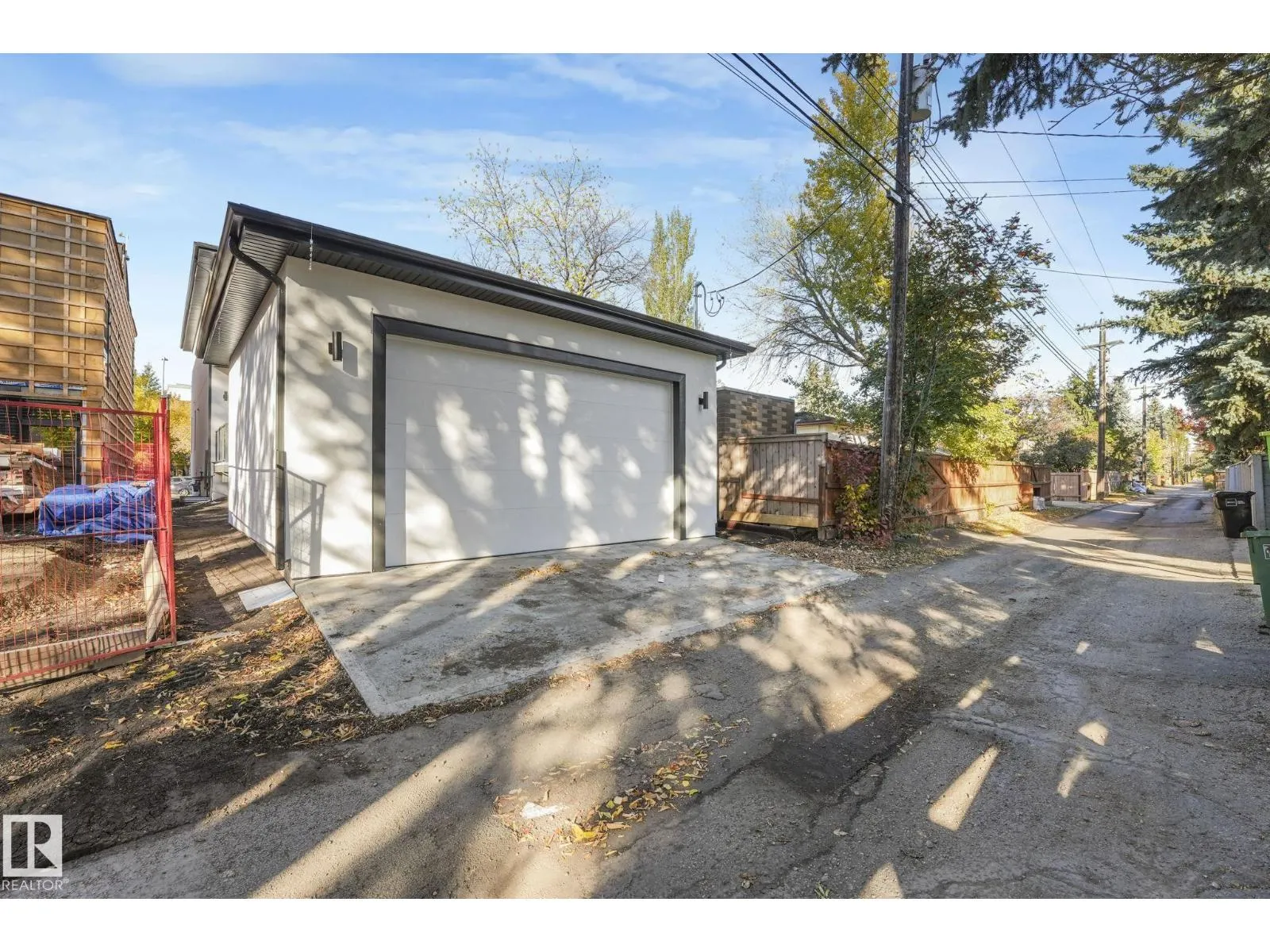 9605 142 ST NW