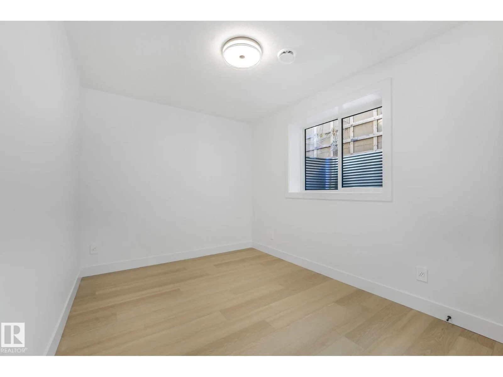 9605 142 ST NW