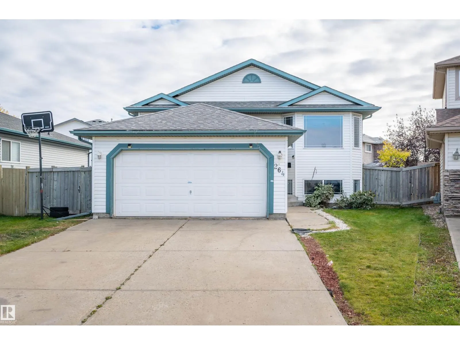 264 DUNVEGAN RD NW