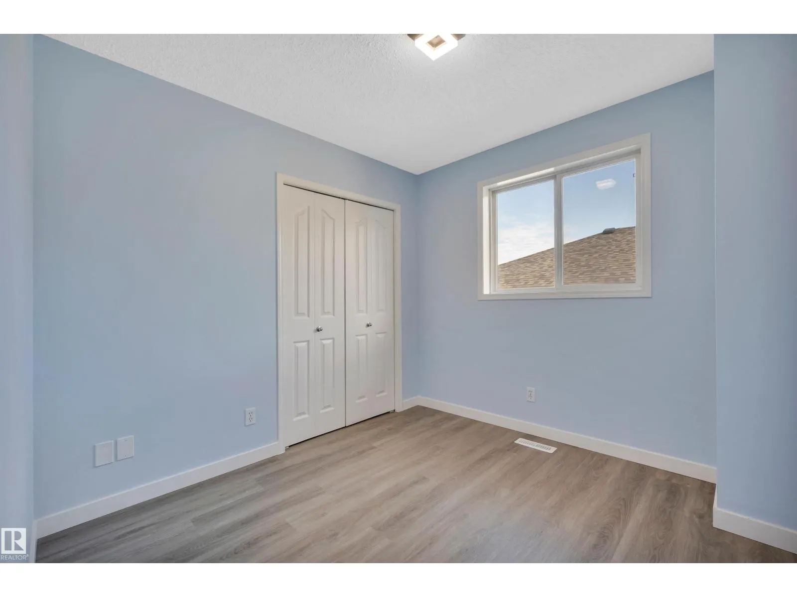264 DUNVEGAN RD NW