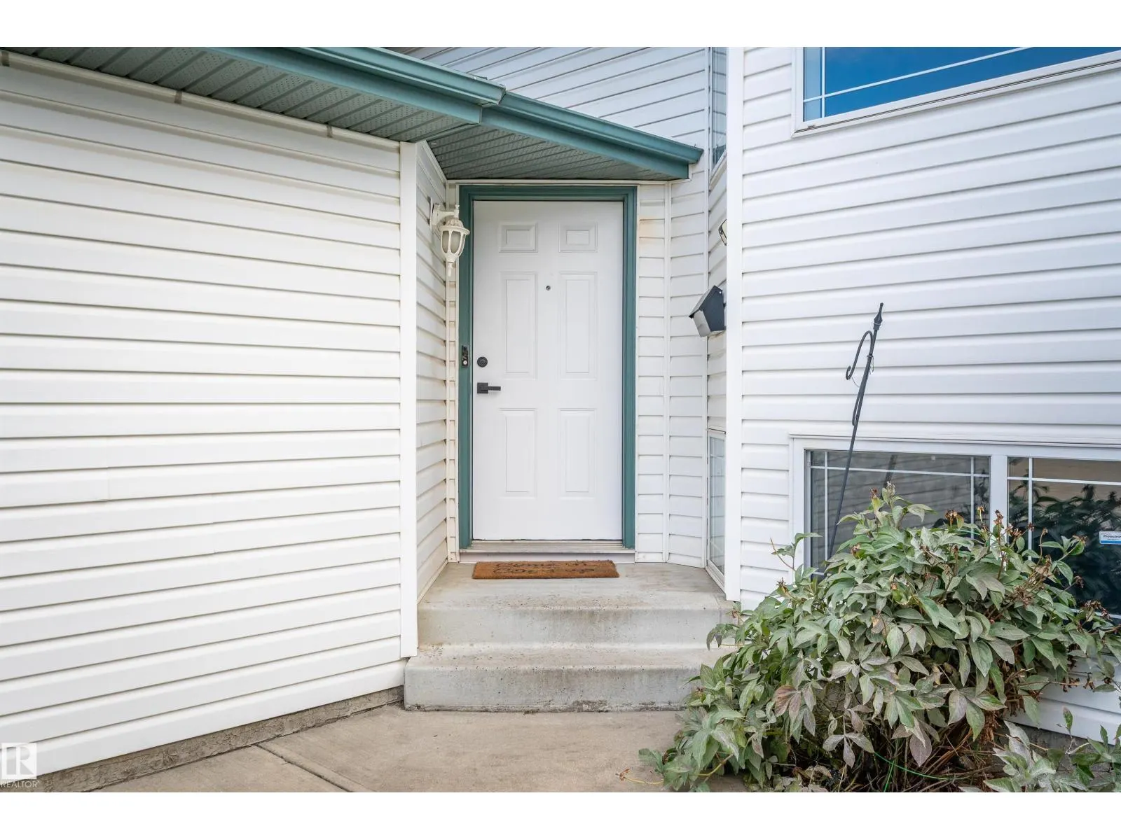 264 DUNVEGAN RD NW