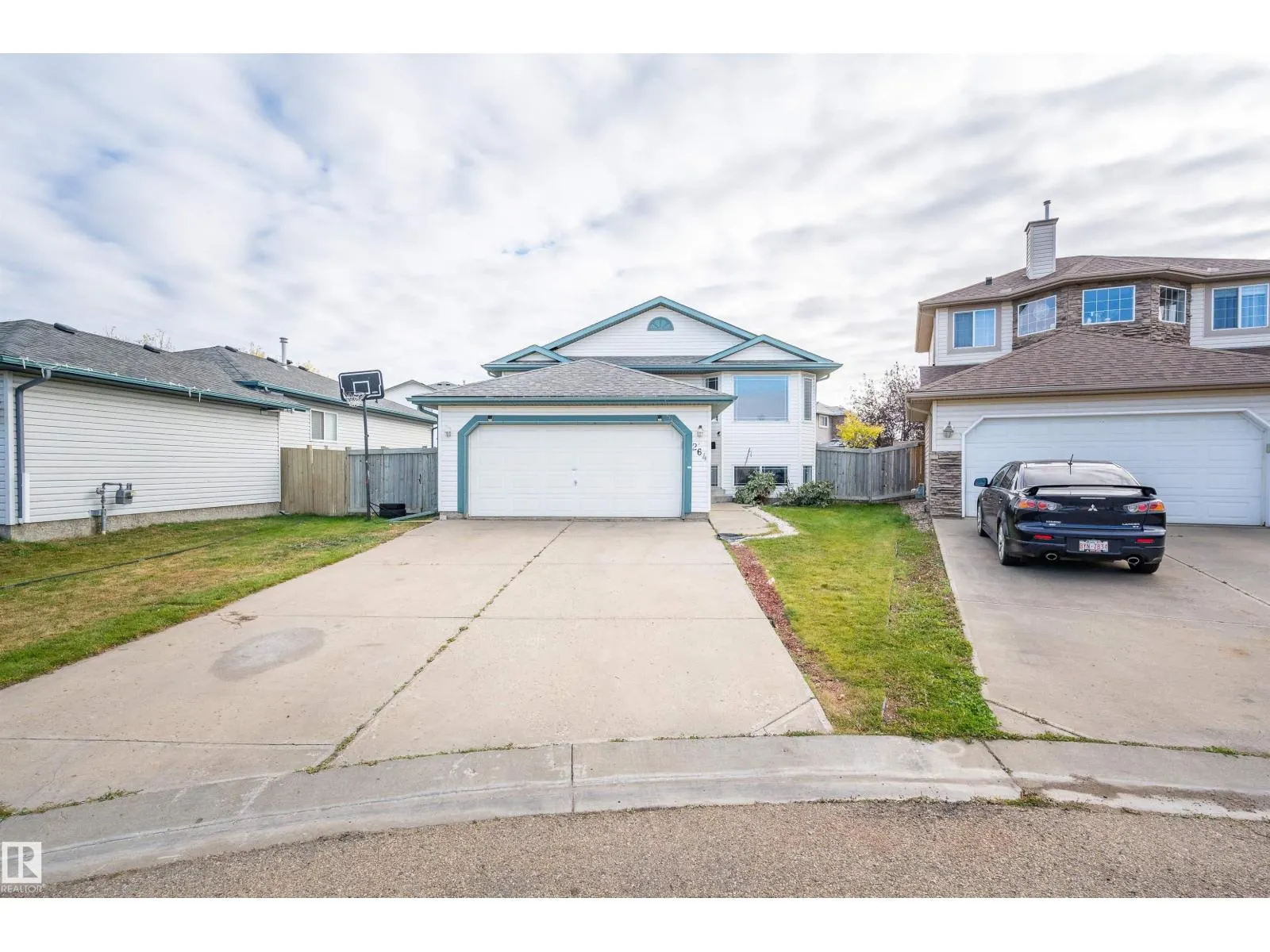 264 DUNVEGAN RD NW