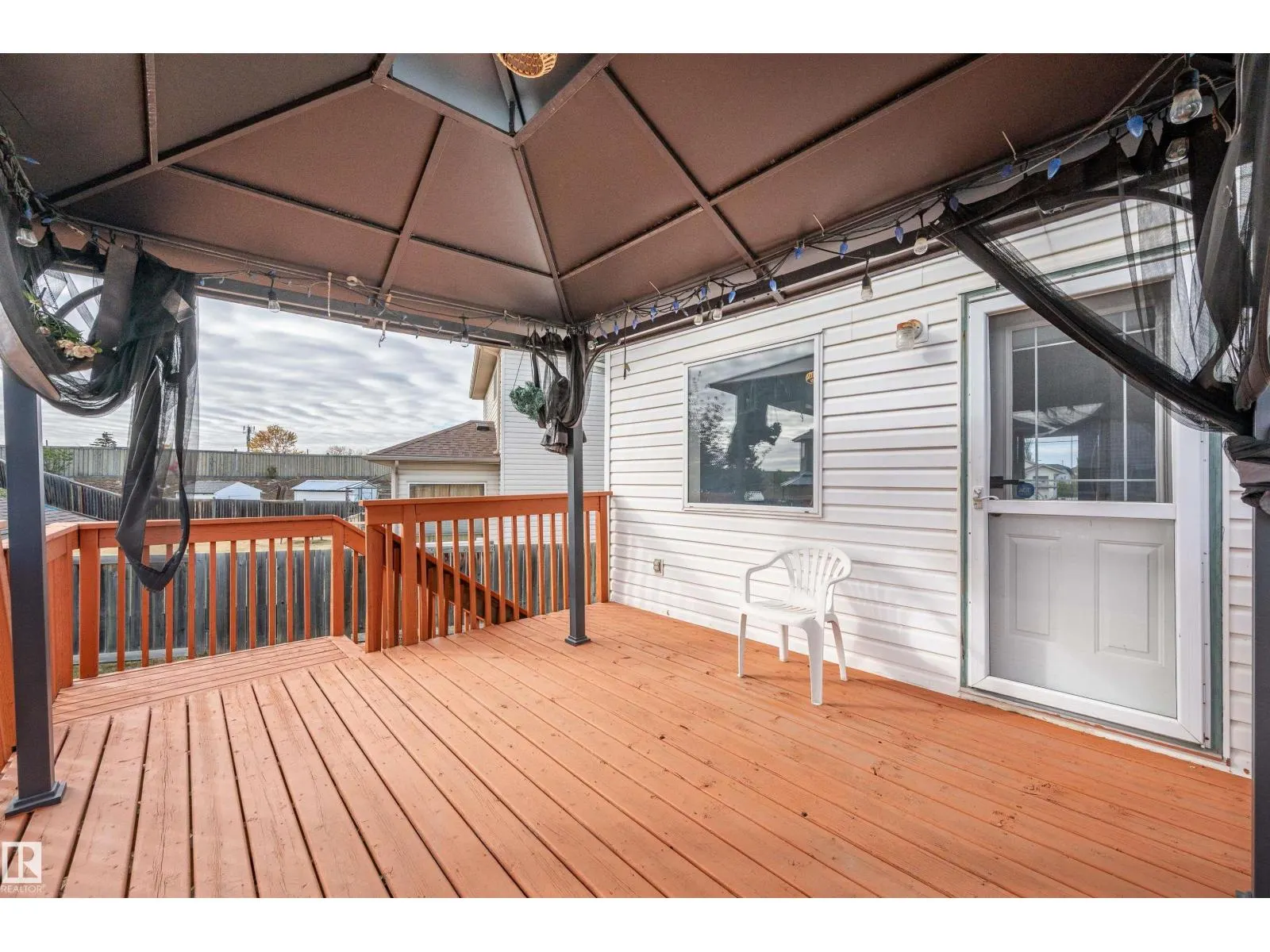 264 DUNVEGAN RD NW
