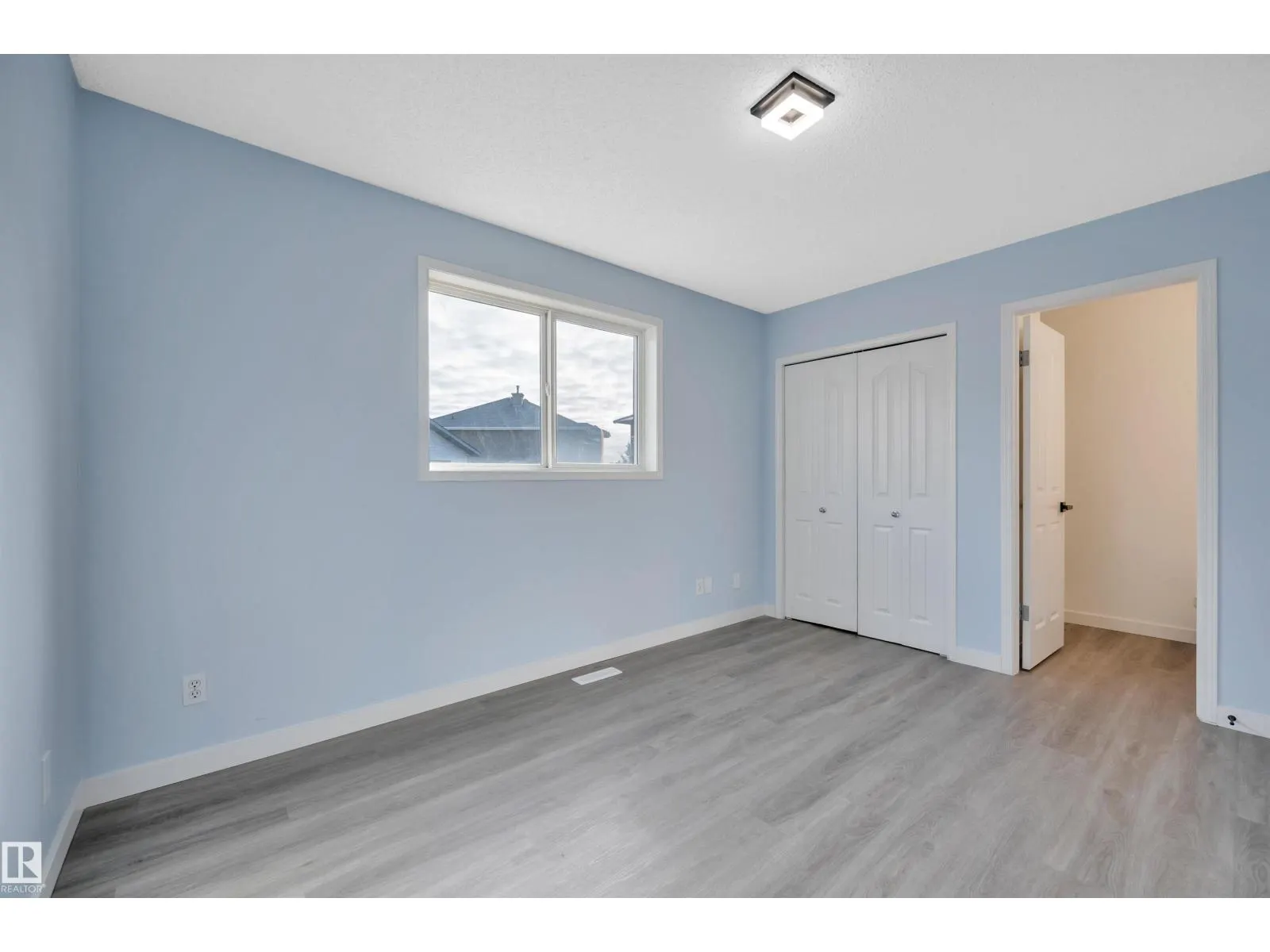 264 DUNVEGAN RD NW