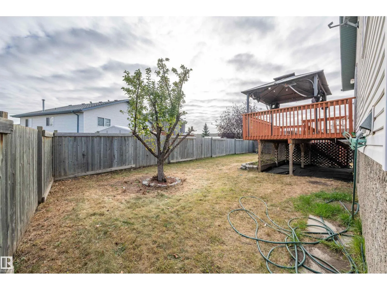 264 DUNVEGAN RD NW