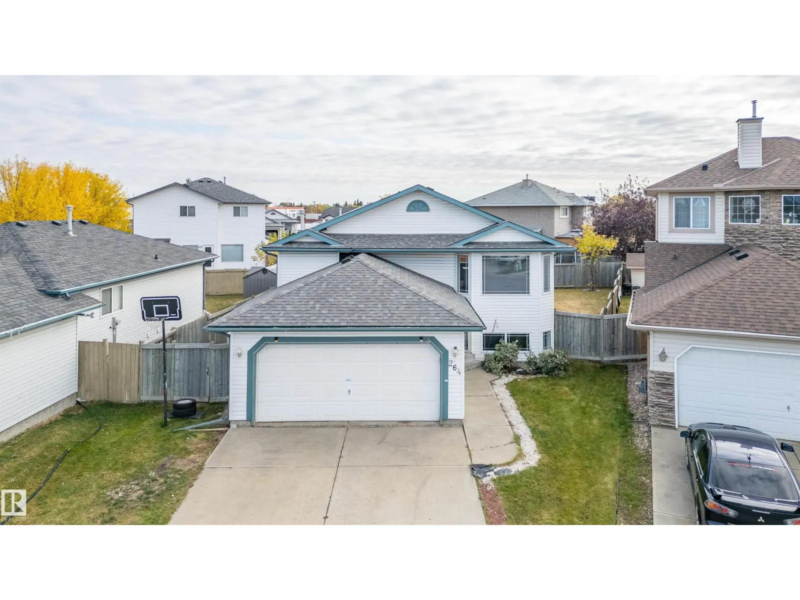 264 DUNVEGAN RD NW