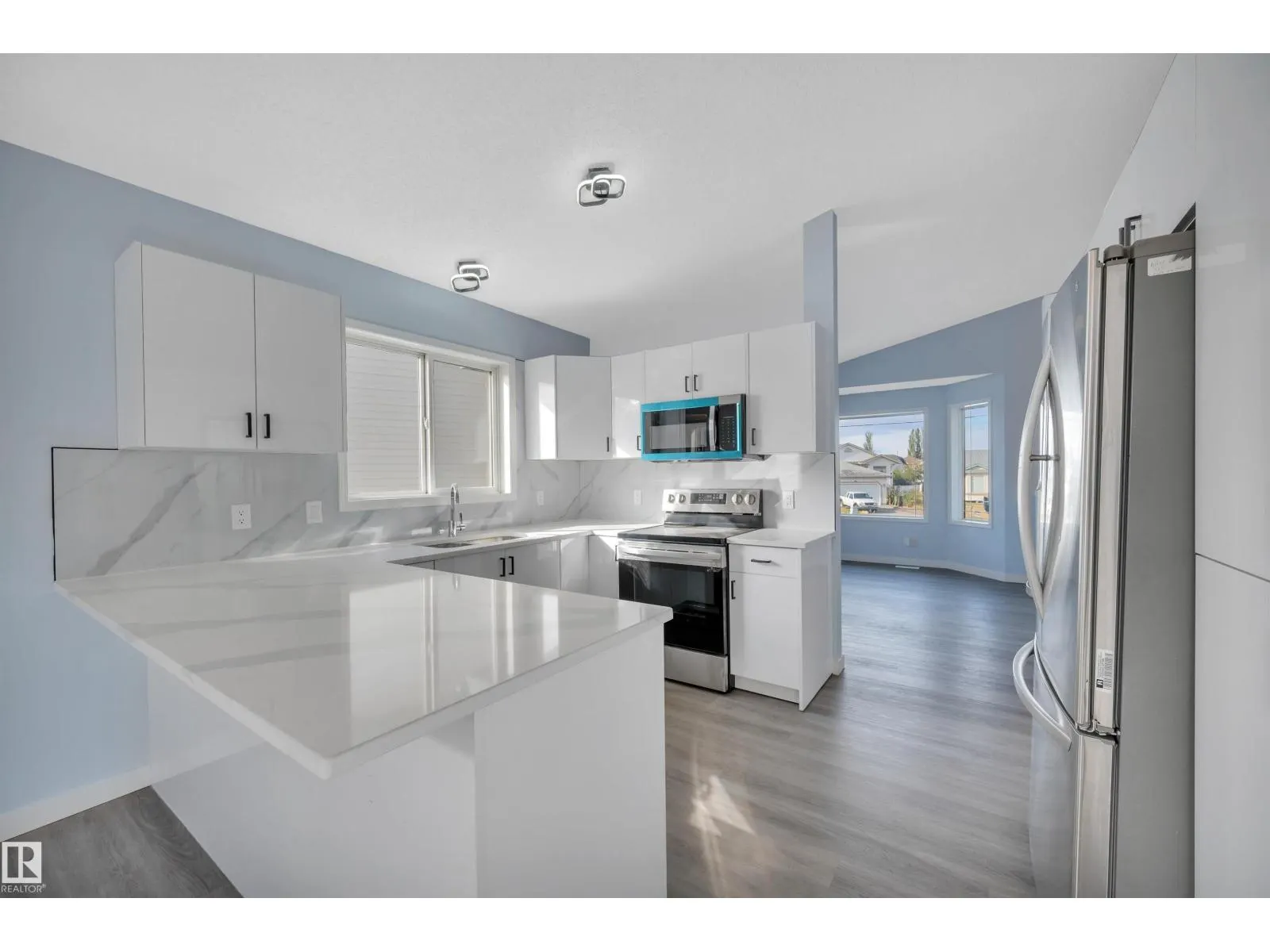 264 DUNVEGAN RD NW