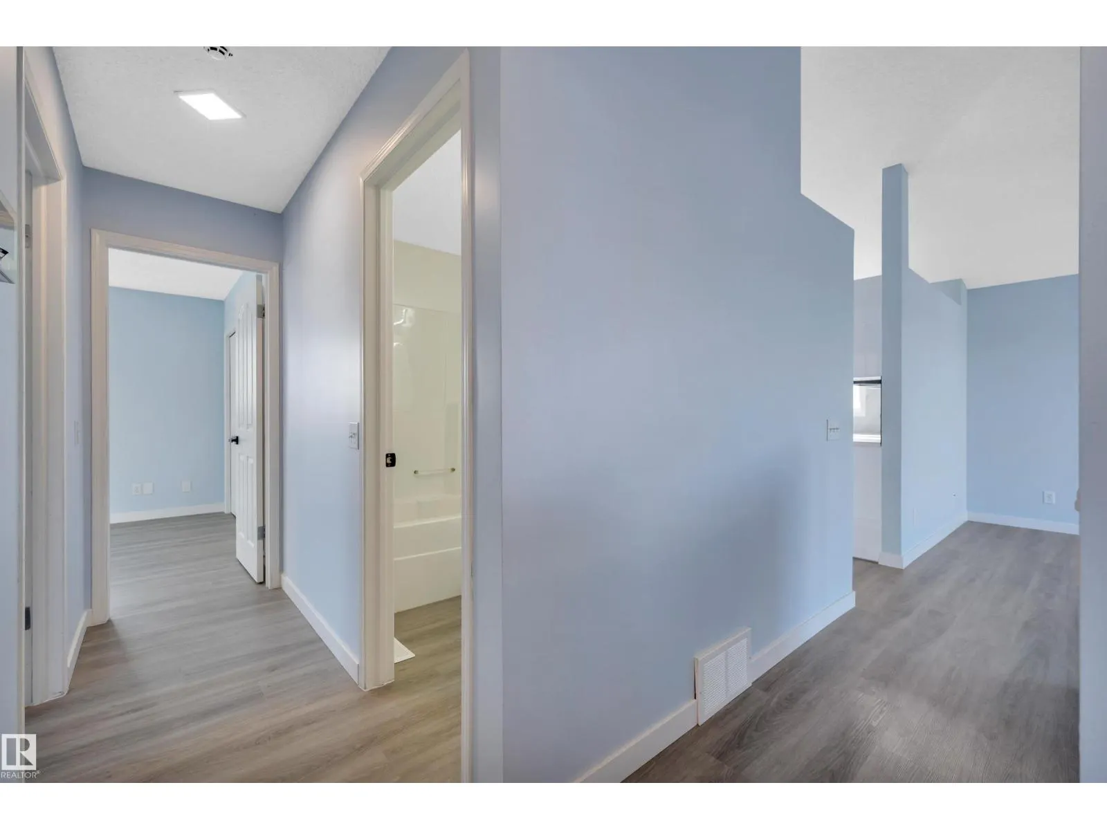264 DUNVEGAN RD NW