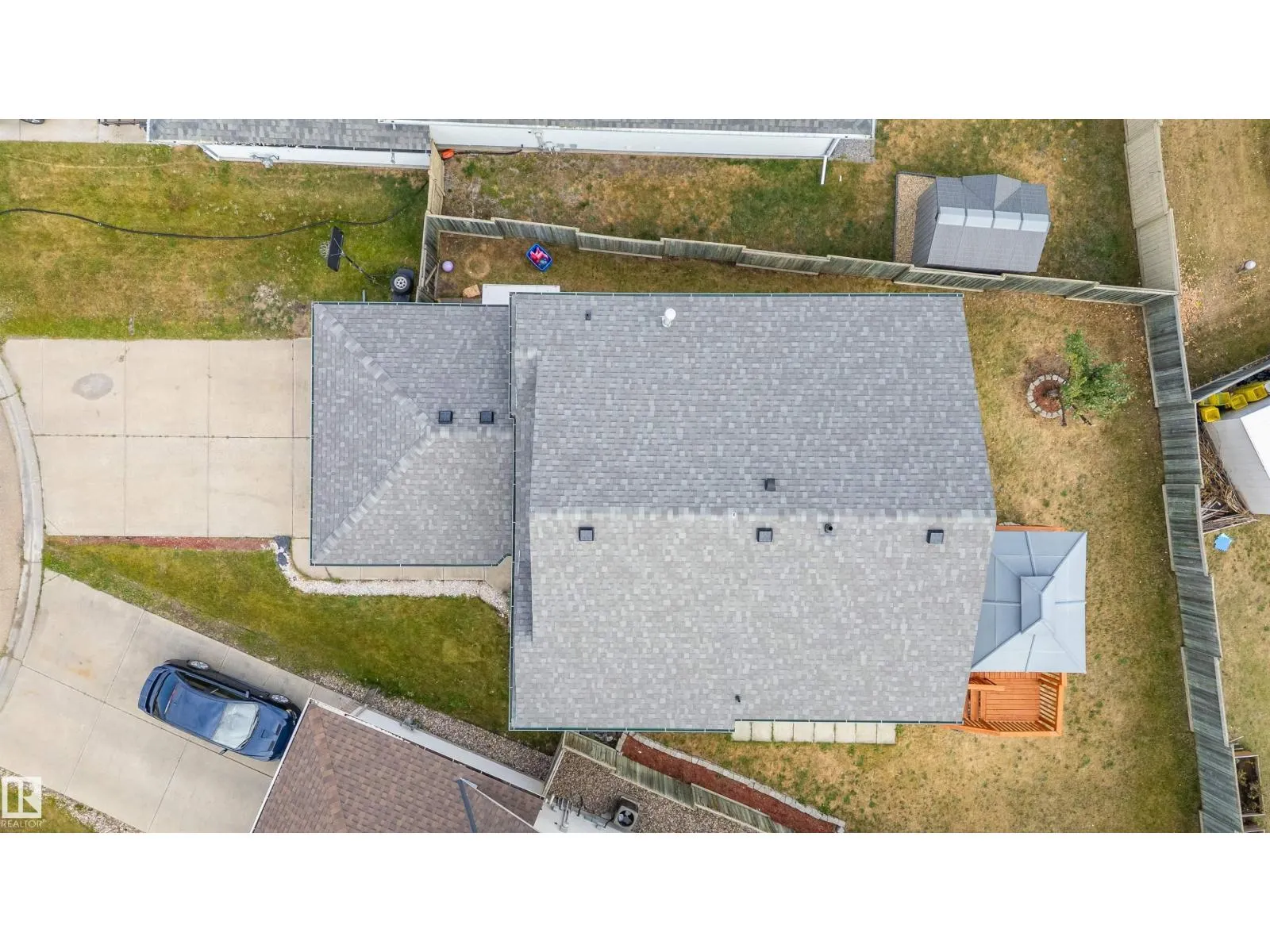 264 DUNVEGAN RD NW