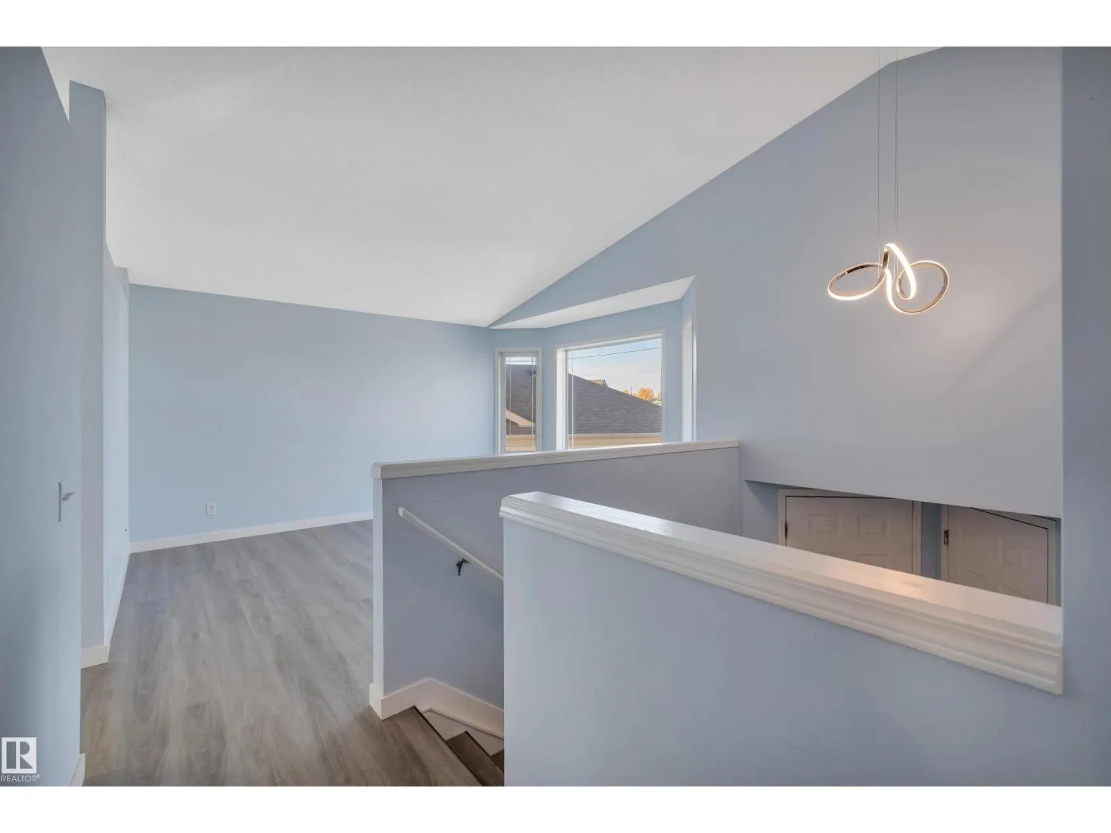 264 DUNVEGAN RD NW