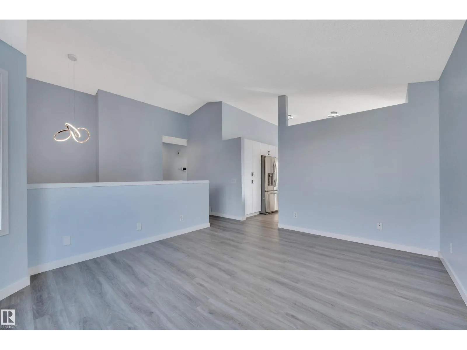 264 DUNVEGAN RD NW