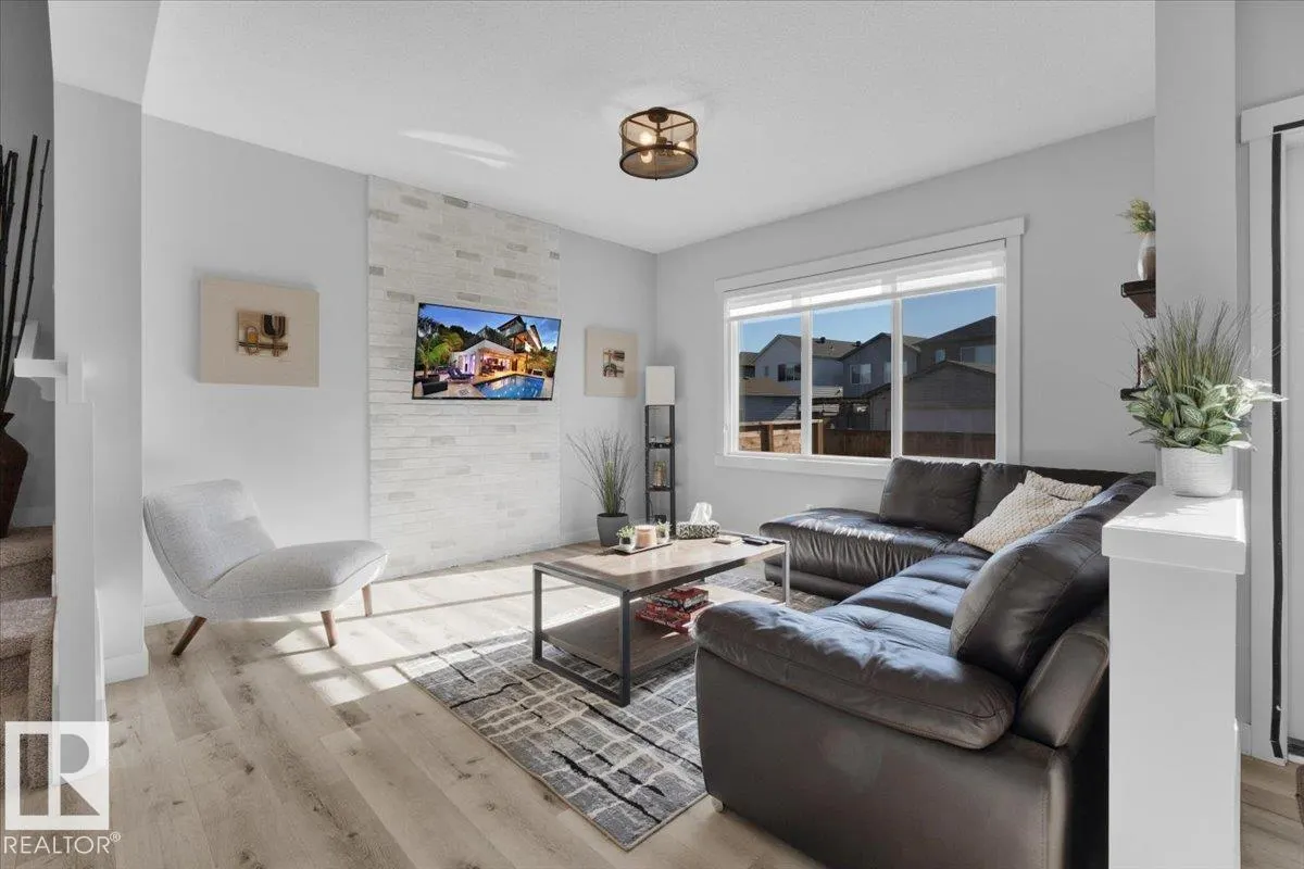 22331 94 AV NW