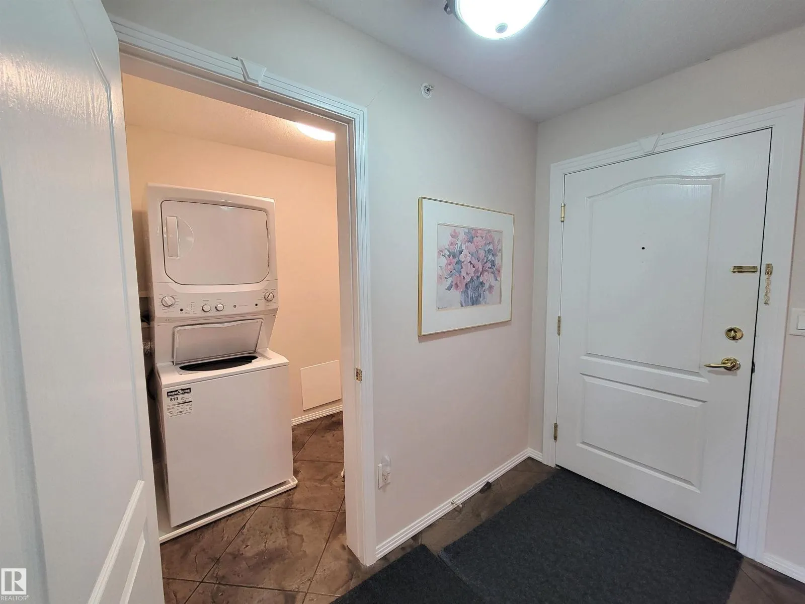 #402 8942 156 ST NW