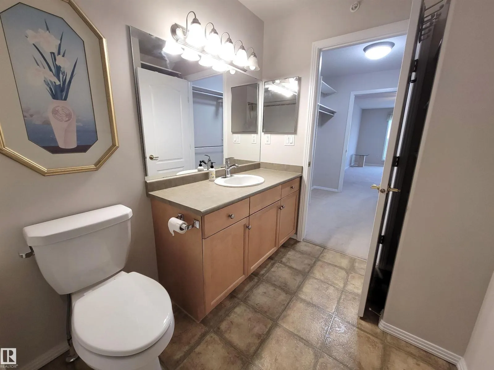 #402 8942 156 ST NW