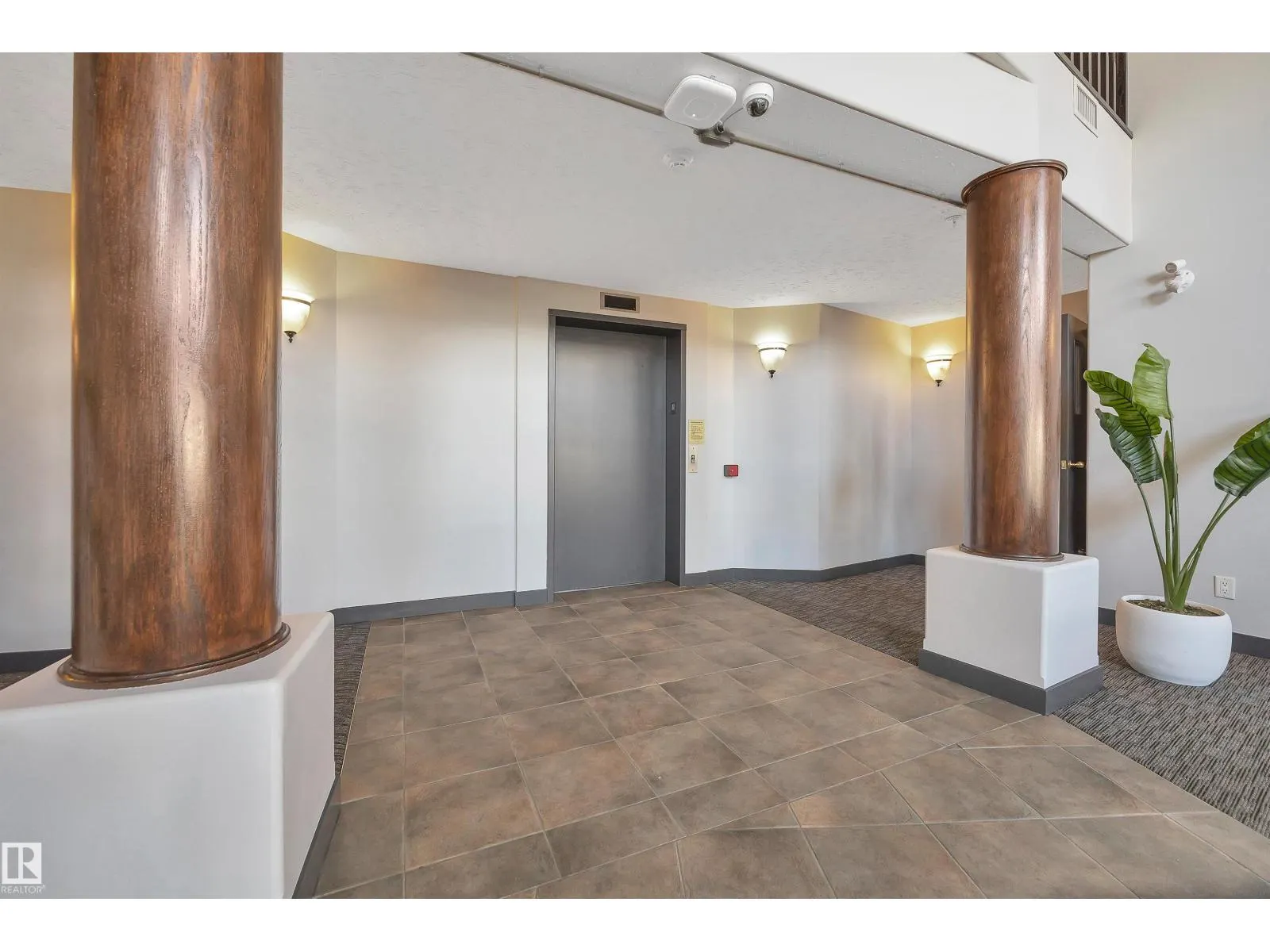 #305 10221 111 ST NW