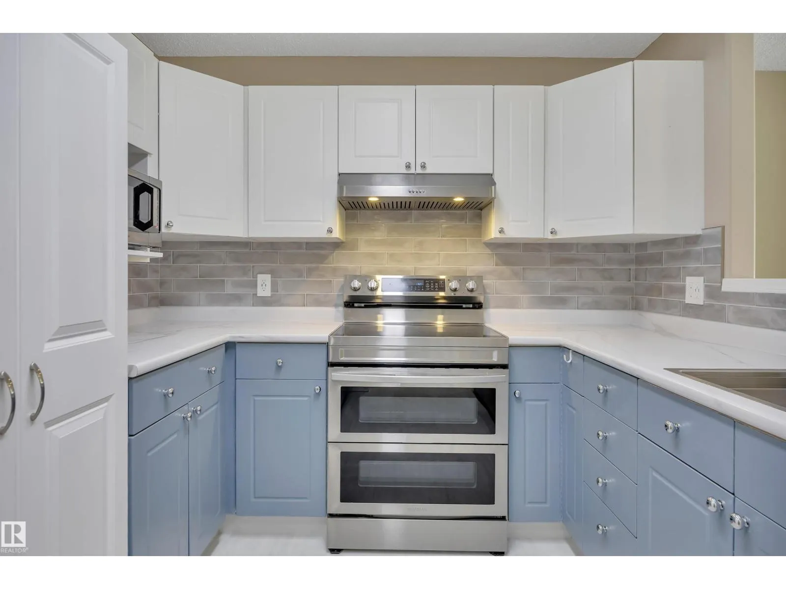 #305 10221 111 ST NW