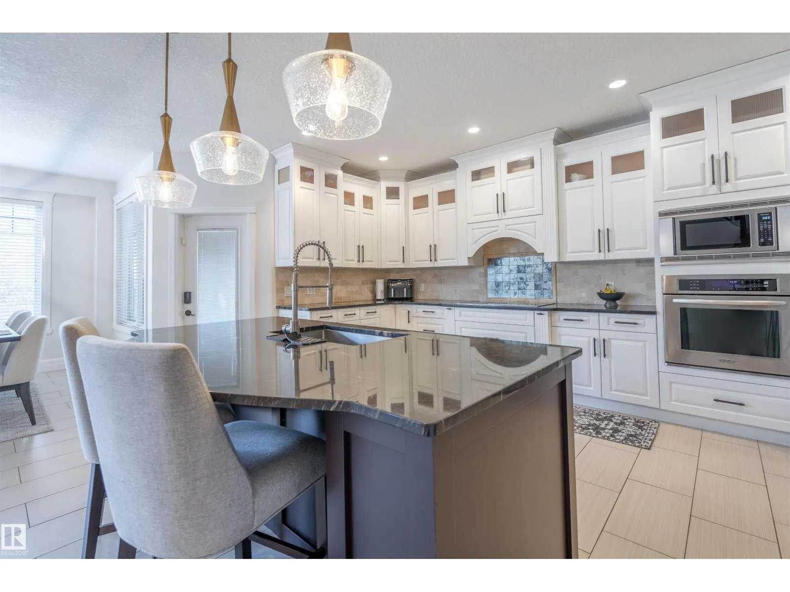 #20 10550 ELLERSLIE RD SW