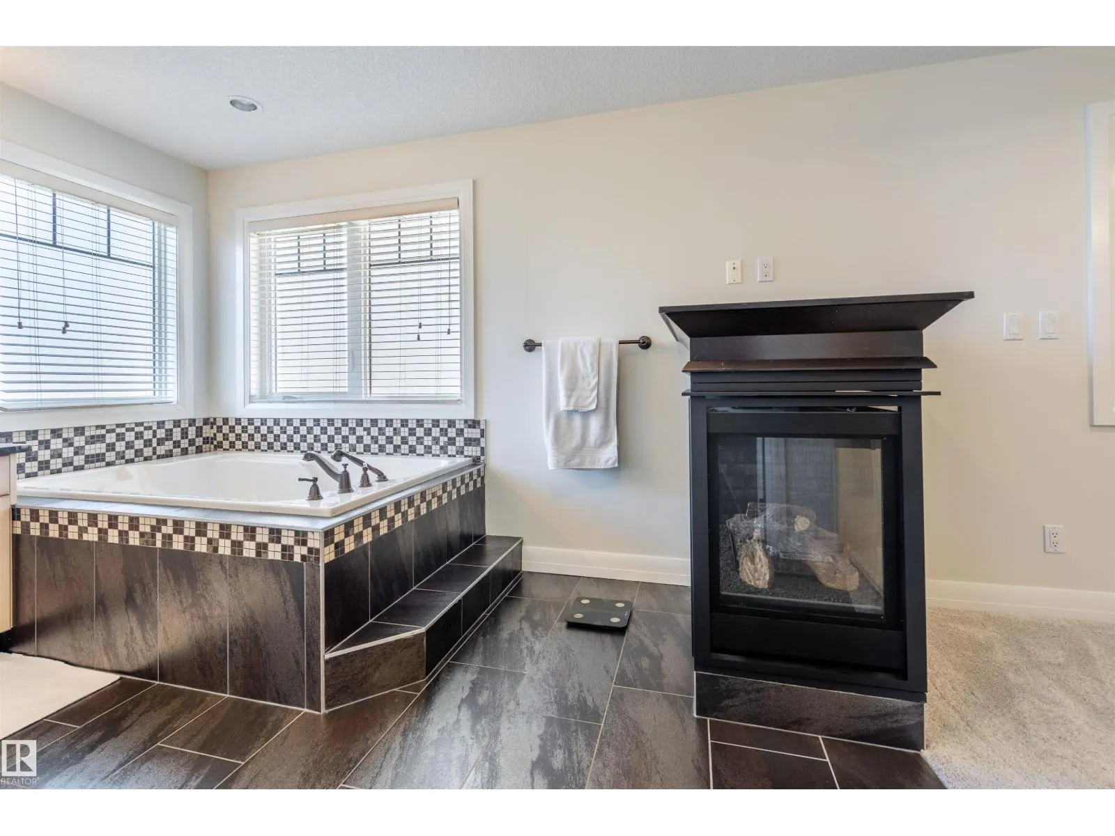#20 10550 ELLERSLIE RD SW