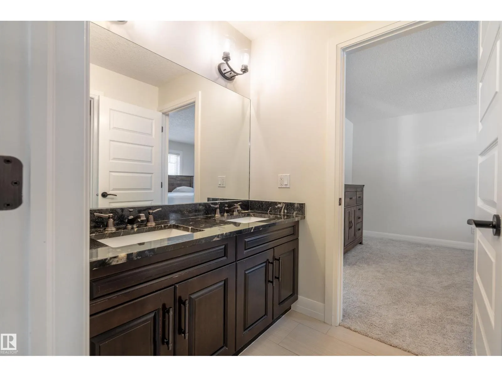 #20 10550 ELLERSLIE RD SW