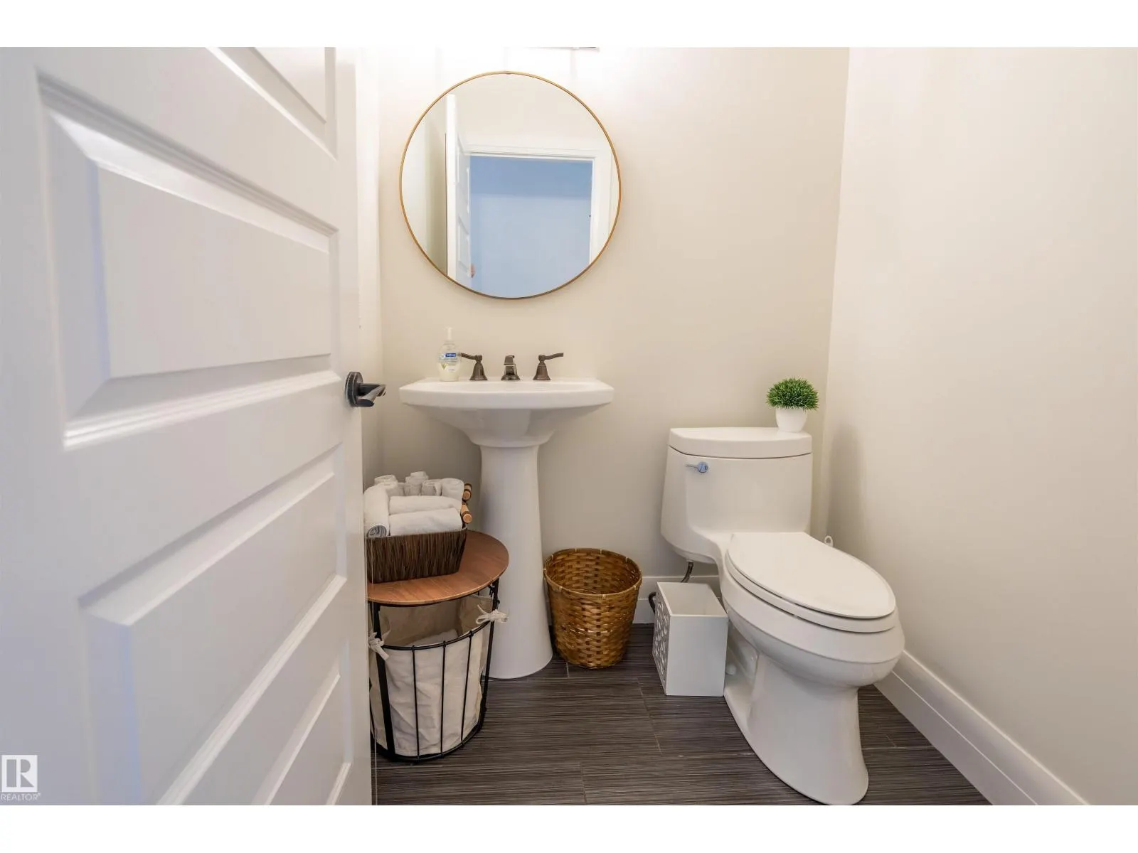 #20 10550 ELLERSLIE RD SW