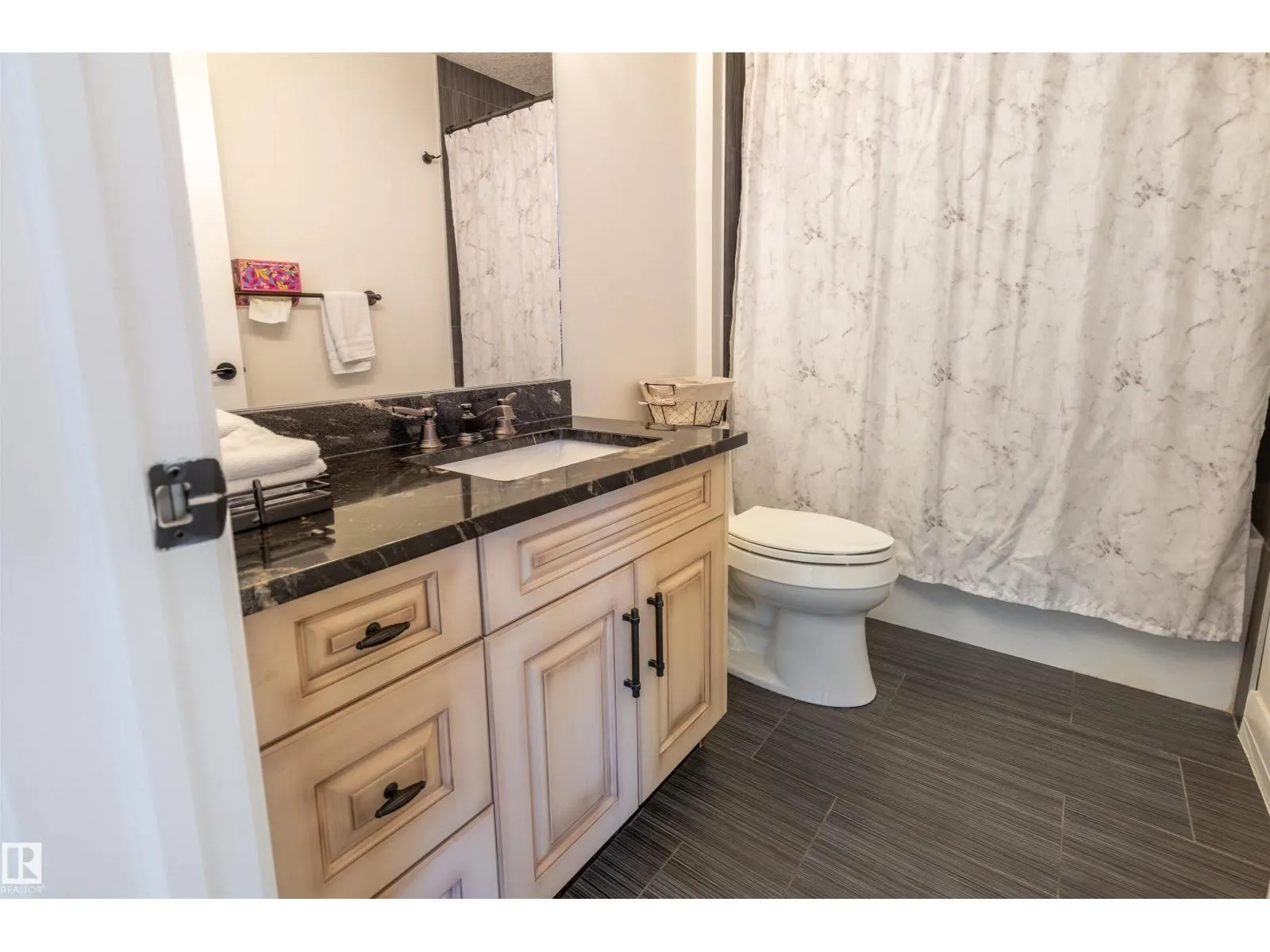 #20 10550 ELLERSLIE RD SW