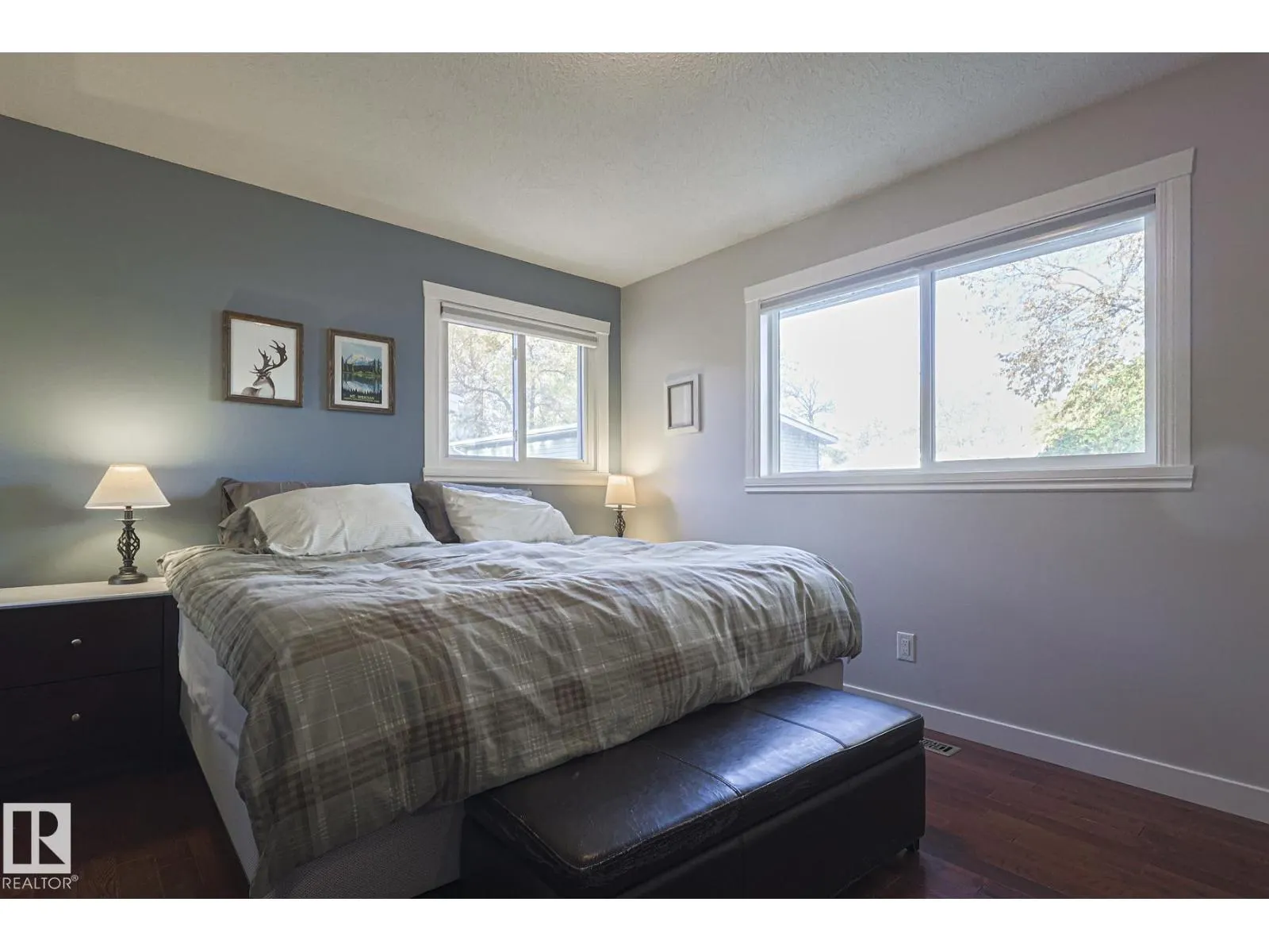 106 FOREST DR