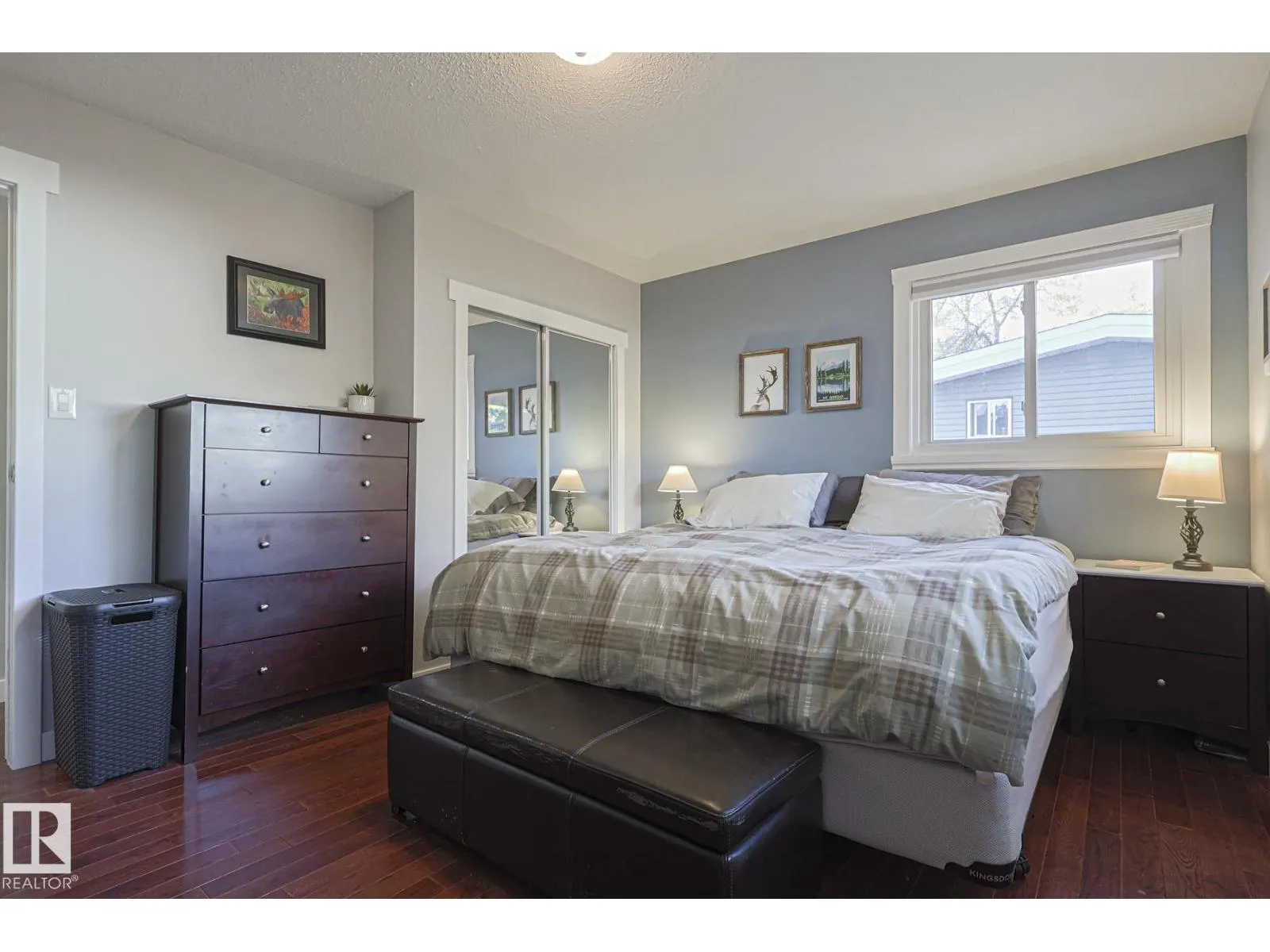 106 FOREST DR