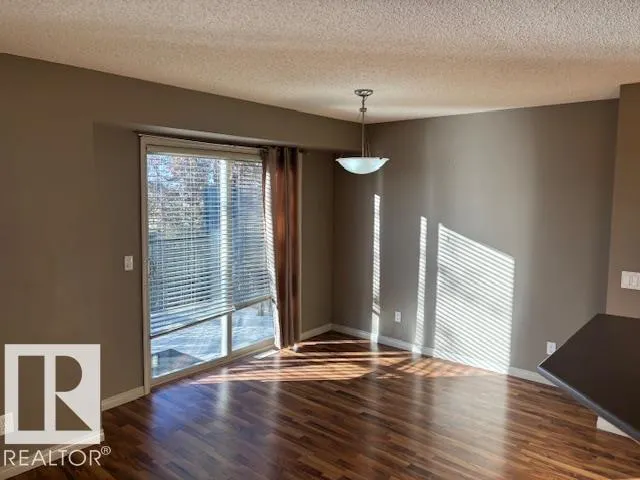 #33 1128 156 ST NW