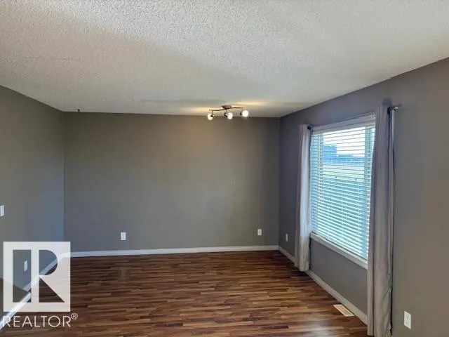 #33 1128 156 ST NW
