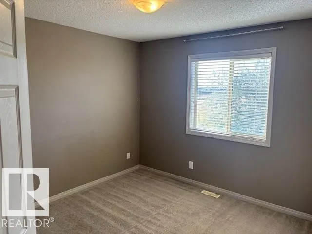 #33 1128 156 ST NW