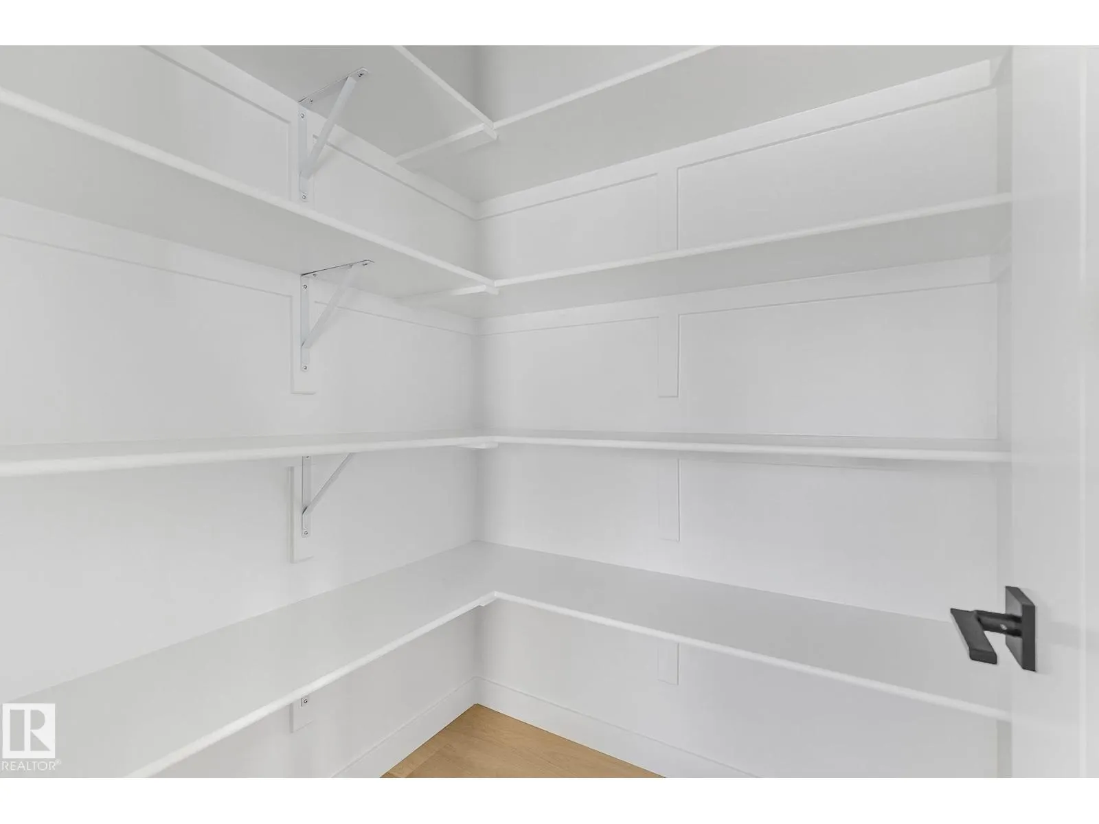 10617 99 ST