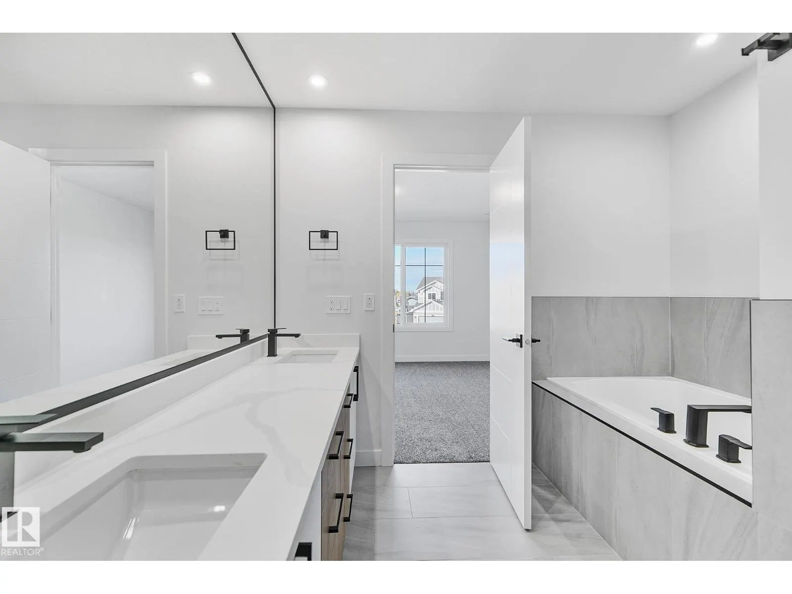 10617 99 ST