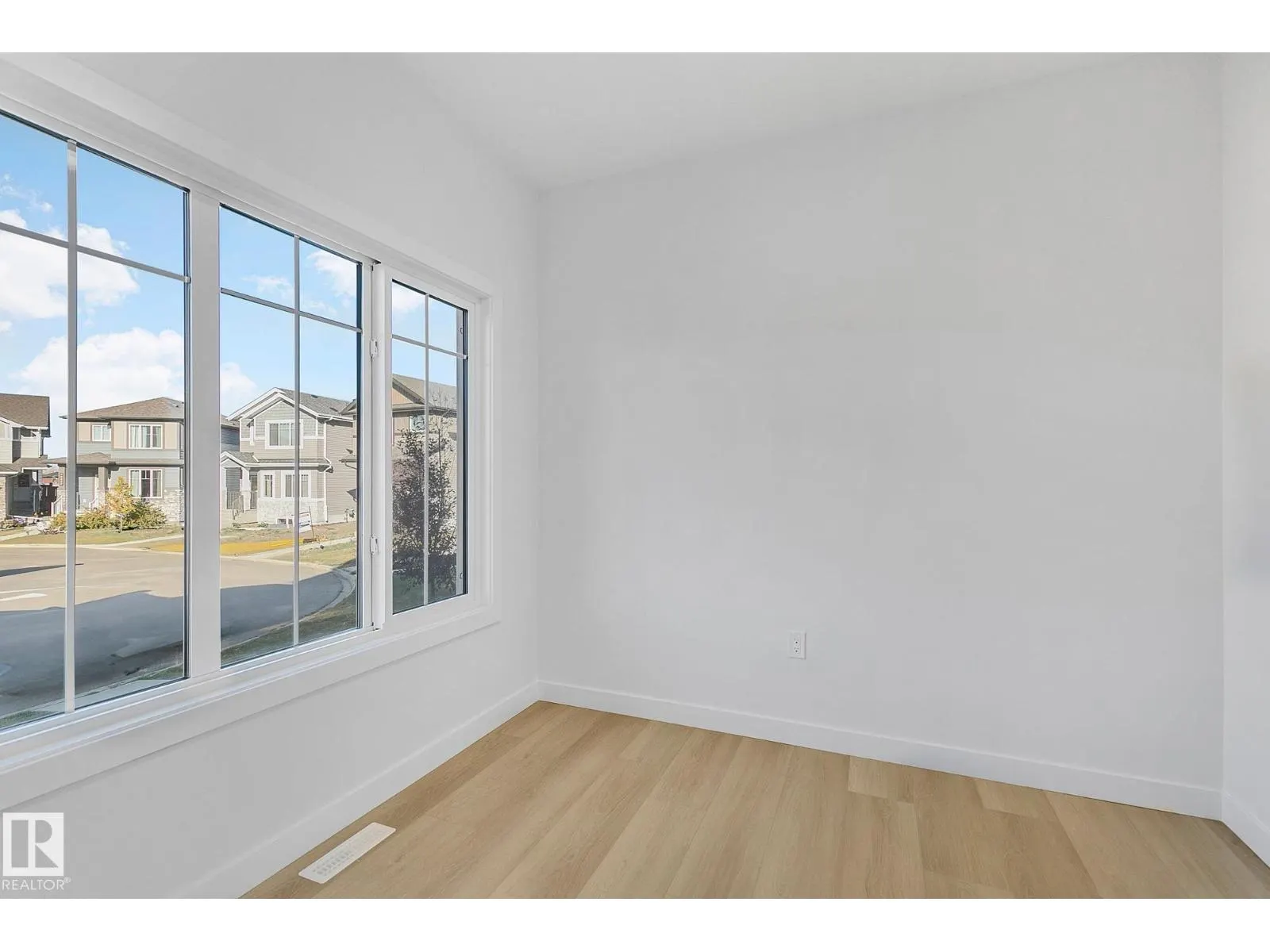 10617 99 ST