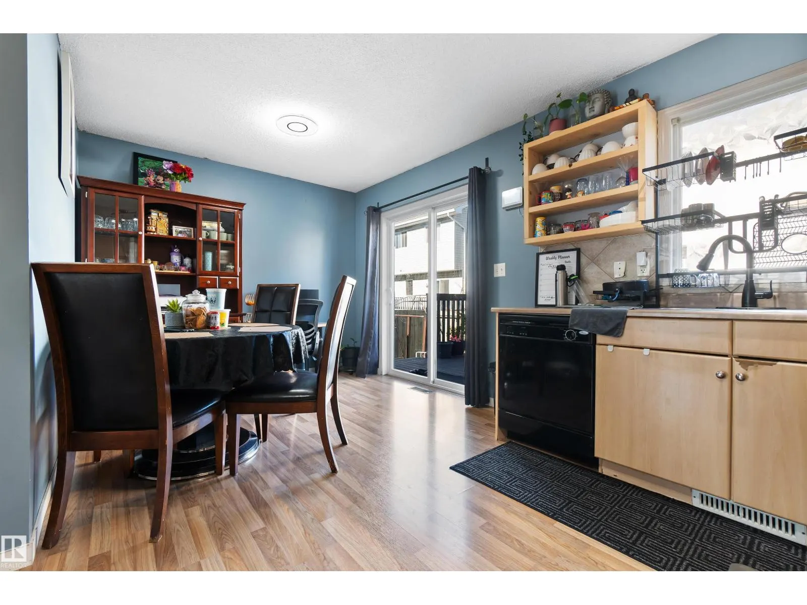 #36 2503 24 ST NW